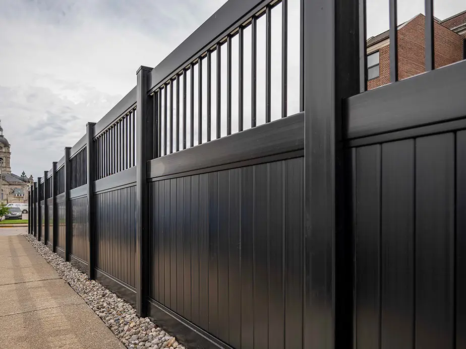 Commercial Vinyl fence company in the Southborough MA area.